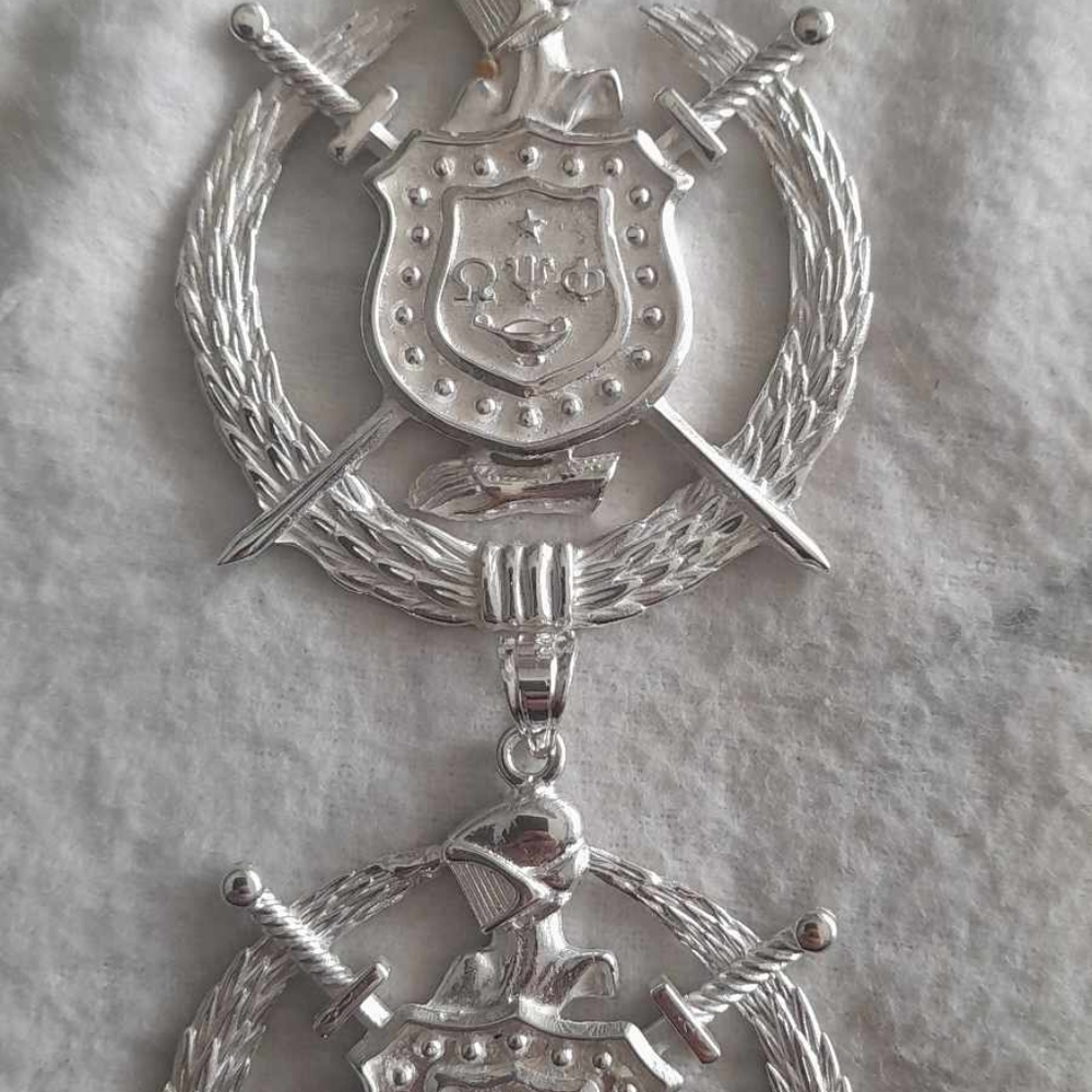 Cresent - Picture 4 of 4